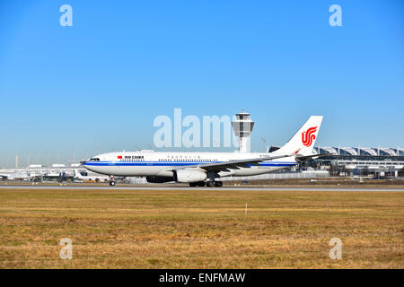 Cina aria, Airbus A 330-200, Aeroporto di Monaco di Baviera Franz Josef Strauß, Erding, Monaco di Baviera, Baviera, Baviera aeroporto, Germania Foto Stock