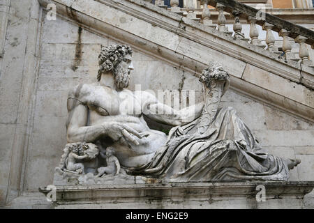 L'Italia. Roma. Il Campidoglio. Statua di Tiberinus. Genio del fiume Tevere. Foto Stock