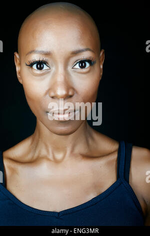 Close up sorpreso faccia dell African American donna Foto Stock