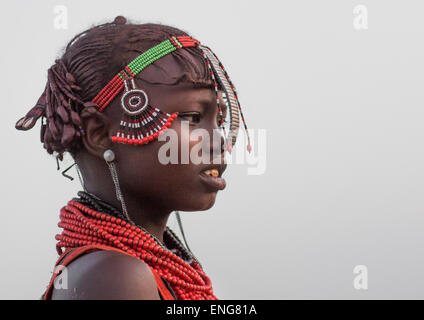 Tribù Dassanech Younf Donna, Lago Turkana, Loiyangalani, Kenya Foto Stock