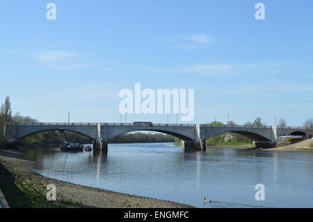 Chiswick Bridge ( A316 su strada) Foto Stock