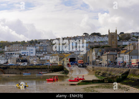 St Ives (Cornish: Porth Ia, significato St Ia's cove) è una città di mare, parrocchia civile e la porta in Cornovaglia, Inghilterra. Foto Stock