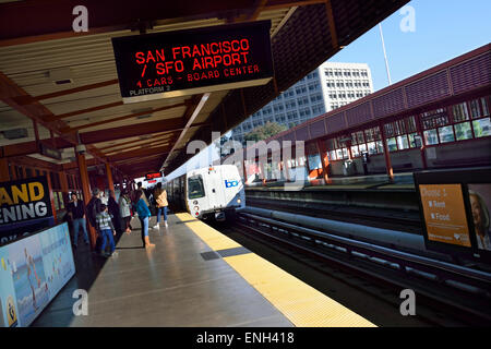 'BART' a Walnut Creek. "Bay Area Rapid Transit" sistema di treno manutenzione 104 miglia della zona della Baia di San Francisco California USA Foto Stock