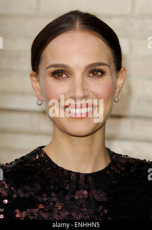 Beverly Hills, la California. Il 5 maggio, 2015. Natalie Portman arriva presso la UCLA Younes & Soraya Nazarian Centro per gli studi di Israele 5° Gala annuale tenutasi a Wallis Annenberg Centro per le Arti dello spettacolo il 5 maggio 2015 a Beverly Hills, la California./picture alliance Credit: dpa/Alamy Live News Foto Stock