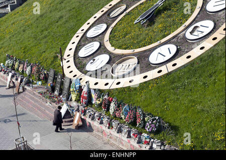 Kiev, Ucraina. Xxi Aprile, 2015. Piazza Maidan nel centro di Kiev ha un memoriale per le persone uccise durante la rivolta nel febbraio 2014 © Hans Van Rhoon/ZUMA filo/ZUMAPRESS.com/Alamy Live News Foto Stock