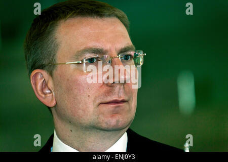 Elsinore, Danimarca. Il 6 maggio, 2015. Il lettone ministro degli affari esteri, il Sig. Edgars Rinkevics, foto della conferenza stampa a Elsinore, con la quale si conclude il 2 giorni ministro Baltic-Nordic riunione. Credito: OJPHOTOS/Alamy Live News Foto Stock