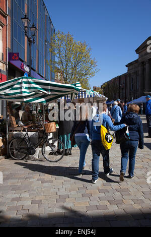 Melasso mensile Mercato in Macclesfield Foto Stock