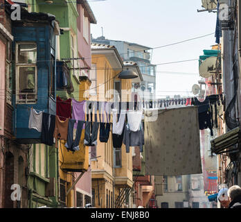 Colorate strade in Balat / fener quartiere di Istanbul. La Turchia. Foto Stock