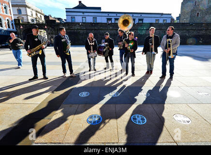Il JayDee Brass Band, dai Paesi Bassi alla città di Derry Jazz e Big Band Festival a Londonderry. Foto Stock