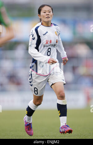 Ajinomoto campo Nishigaoka, Tokyo, Giappone. Il 6 maggio, 2015. Homare Sawa (INAC), 6 maggio 2015 - Calcio /Soccer : Plenus Nadeshiko League 2015 tra NTV Beleza 2-1 INAC KOBE LEONESSA a Ajinomoto campo Nishigaoka, Tokyo, Giappone. © Yusuke Nakanishi AFLO/sport/Alamy Live News Foto Stock