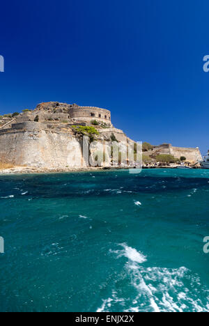 Fort veneziano e ex Lebbrosario, isola di Spinalonga, Elounda Lassithi, Creta, Grecia. Foto Stock