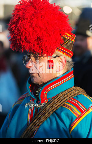 Etnica popolazione Sami al festival invernale, Jokkmokk, Lapponia, a nord del circolo polare artico, Svezia, Scandinavia, Europa Foto Stock