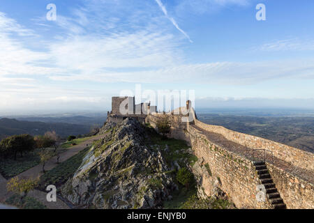 Il XIII secolo il castello medievale in Marvao, costruito da Re Dinis, Marvao, Alentejo, Portogallo, Europa Foto Stock