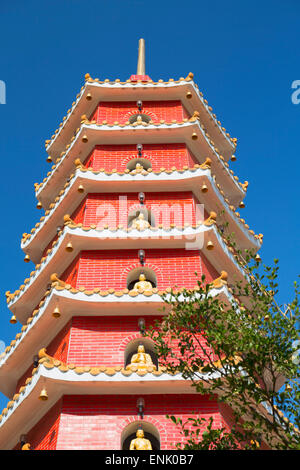 Pagoda presso il Monastero dei Diecimila Buddha, Shatin, Nuovi Territori di Hong Kong, Cina, Asia Foto Stock