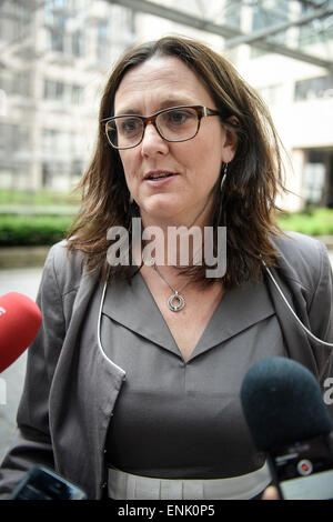 Bruxelles, BXL, Belgio. Il 7 maggio, 2015. Cecilia Malmstram, il commissario UE per il commercio arriva per l'Unione europea per gli affari esteri, i ministri del commercio incontro a livello europeo la sede del Consiglio a Bruxelles, in Belgio il 07.05.2015 da Wiktor Dabkowski Credito: Wiktor Dabkowski/ZUMA filo/Alamy Live News Foto Stock