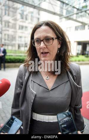 Bruxelles, BXL, Belgio. Il 7 maggio, 2015. Cecilia Malmstram, il commissario UE per il commercio arriva per l'Unione europea per gli affari esteri, i ministri del commercio incontro a livello europeo la sede del Consiglio a Bruxelles, in Belgio il 07.05.2015 da Wiktor Dabkowski Credito: Wiktor Dabkowski/ZUMA filo/Alamy Live News Foto Stock