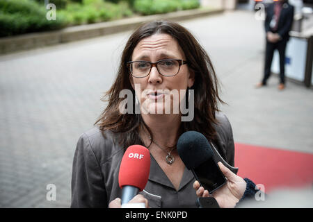 Bruxelles, BXL, Belgio. Il 7 maggio, 2015. Cecilia Malmstram, il commissario UE per il commercio arriva per l'Unione europea per gli affari esteri, i ministri del commercio incontro a livello europeo la sede del Consiglio a Bruxelles, in Belgio il 07.05.2015 da Wiktor Dabkowski Credito: Wiktor Dabkowski/ZUMA filo/Alamy Live News Foto Stock