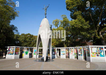 Per i bambini il monumento della Pace di Hiroshima Parco del Memoriale della Pace di Hiroshima, Western Honshu, Giappone, Asia Foto Stock