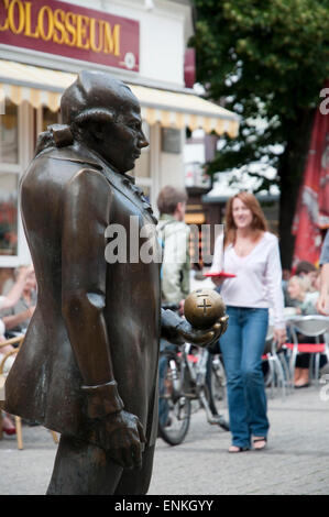 Città vecchia di Goettingen, scultura, Bassa Sassonia, Germania Foto Stock