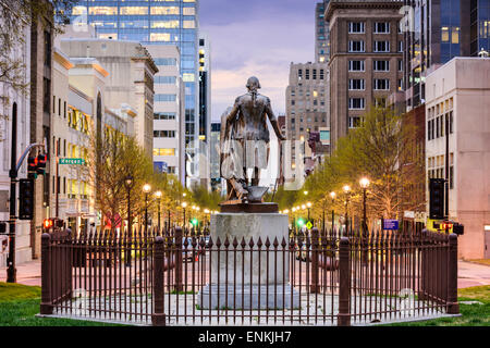 Raleigh, North Carolina, Stati Uniti d'America centro come visto dal Capitol Building motivi. Foto Stock