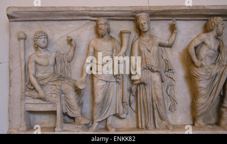 Arte romana. Giove e Plutone, Persefone e Nettuno. Sollievo. Museo Nazionale Romano. Palazzo Altemps. Roma. L'Italia. Foto Stock