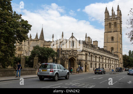 Regno Unito, Inghilterra, Oxford. Il Magdalen College e la torre. Foto Stock