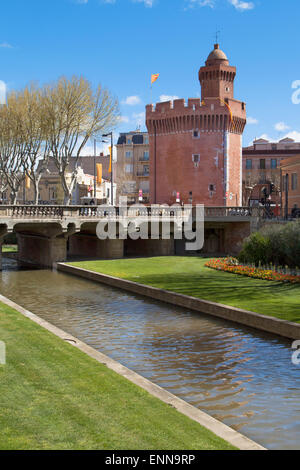 Il Castillet a Perpignano, Languedoc-Roussillon, Francia. Foto Stock