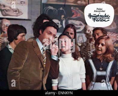 Hauptsache Ferien, Deutschland 1972, Regie: Peter Weck, Darsteller: Peter Alexander, Mariette Meade, Foto Stock