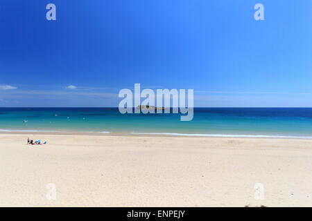 La incredibilmente bella spiaggia di Praia do Martinhal in Algarve in Portogallo. Foto Stock