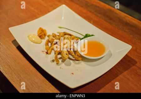 Tarantula fritto a bug Cafe a Siem Reap, Cambogia Foto Stock