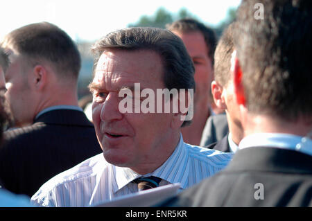 Bundeskanzler Gerhard Schroeder - Tag der offenen Tuer im Bundeskanzleramt am 27. Agosto 2005, Berlin-Tiergraten. Foto Stock