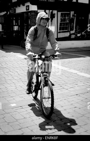 Ciclismo maschile in Salisbury Wiltshire Foto Stock