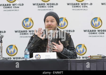 Philadelphia, Pennsylvania, USA. Il 10 maggio, 2015. Attore RYAN HURST, più noto per i suoi ruoli come Gerry Bertier in Disney's ricorda i Titani, e come Opie su FX serie della rete Figli di anarchia durante un pressore al mondo guidata Comic Con convenzione. Credito: Ricky Fitchett/ZUMA filo/Alamy Live News Foto Stock