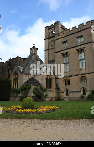 La Newstead Abbey cappella e giardini Foto Stock