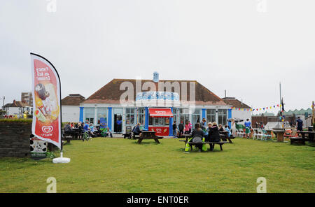 La grande spiaggia Cafe a Hove laguna vicino Brighton di proprietà di Norman Cook alias Fatboy Slim Foto Stock