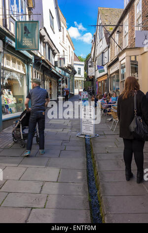 A buon mercato Street a Frome, Somerset è quello dell'Europa medievale meglio conservato le strade dello shopping. Foto Stock