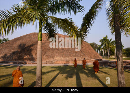 La santa città buddista di Kushinagar, in India del nord. Il luogo in cui il Buddha è morto. Foto Stock