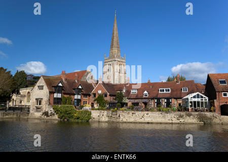 Saint Helen's Chiesa accanto al fiume Tamigi, Abingdon-on-Thames, Oxfordshire, England, Regno Unito, Europa Foto Stock