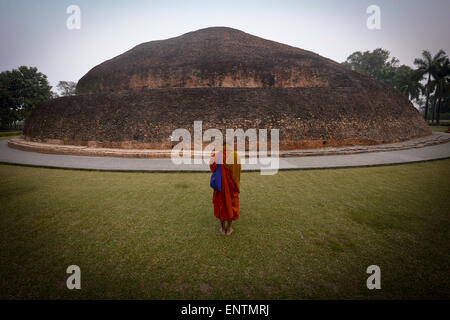 La santa città buddista di Kushinagar, in India del nord. Il luogo in cui il Buddha è morto. Foto Stock