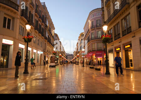 Calle Marqués de Larios Malaga pedonale strada principale, nella luce della sera, Andalusia, Spagna. Foto Stock