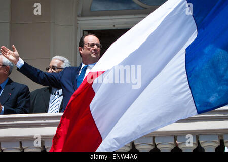 L'Avana, Cuba. 11 Maggio, 2015. Il Presidente francese Francois Hollande partecipa alla cerimonia di inaugurazione di una nuova sede di Alliance Francaise a l'Avana, la capitale di Cuba, 11 maggio 2015. Credito: Liu Bin/Xinhua/Alamy Live News Foto Stock