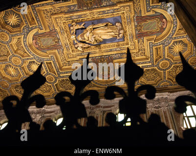 Chiesa del Carmine, Napoli Foto Stock