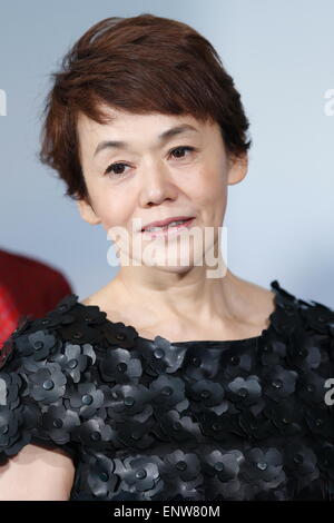 Shinobu o prendono, 11 Maggio 2015 : Attrice Shinobu o prendono assiste premiere evento per movie Umimachi Diary tenutosi a Roppongi Hills Arena di Tokyo. Il Cannes designato il film si apre il 13 giugno in Giappone. © Sho Tamura/AFLO/Alamy Live News Foto Stock