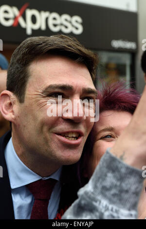 Andy Burnham manodopera MP ombra il Ministro della Salute in Swindon sull'elezione 2015 campagna Foto Stock