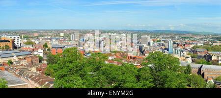 Una vista panoramica di Bristol dalla parte superiore della Cabot Tower in Brandon Hill in Bristol. Foto Stock