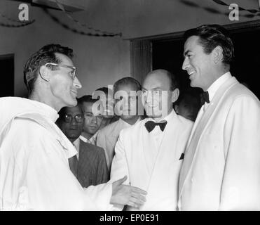 Der amerikanische Schauspieler Gregory Peck während der Dreharbeiten zu dem 'Spielfilm la pianura viola' 1954 bei Franzsikanerpa Foto Stock