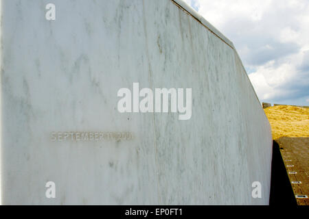 Contea di Somerset, PA, Stati Uniti d'America - 8 Maggio 2015 : 11 settembre 2001 sulla parete di marmo di nomi al volo 93 National Memorial. Foto Stock