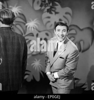 Der italienischstämmige Unterhaltungskünstler und Schlagersänger Rocco Granata, 1950er Jahre. Intrattenitore italiano un cantante Rocc Foto Stock