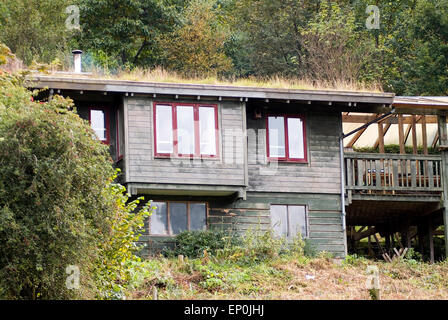 Alloggiamento eco presso il Centre for Alternative Technology CAT vicino a Machynlleth Powys Wales UK Canolfan y Dechnoleg Amgen Foto Stock