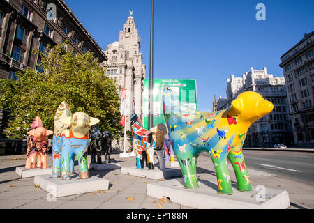 Decorate Lambananas, un incrocio tra un agnello e una banana è diventato il nuovo simbolo di Liverpool. Il lambanana originale era un Foto Stock